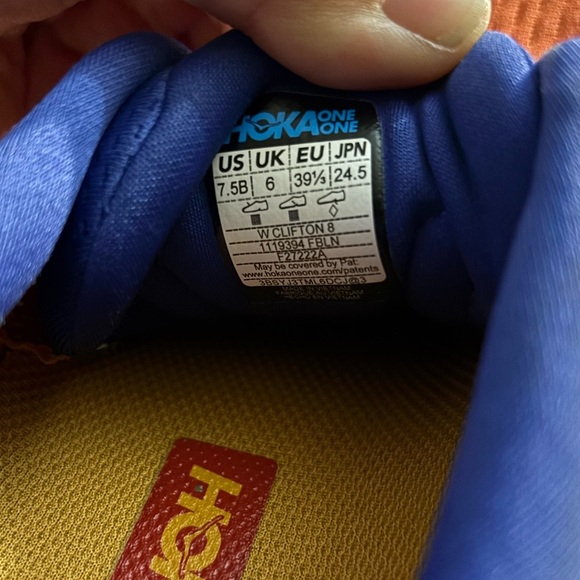 Hoka One One Clifton 8 Vibrant Orange Athletic Shoes size 7.5B Men’s - Picture 5 of 5